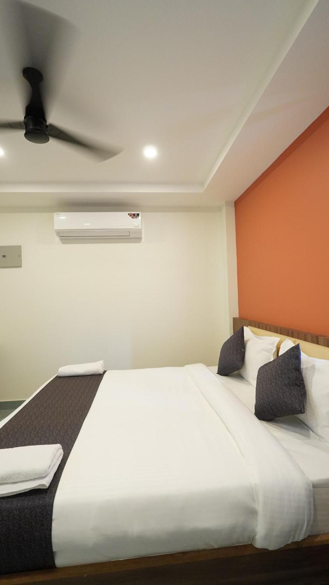 Hotel Hive Inn - Kozhikode Ngoại thất bức ảnh